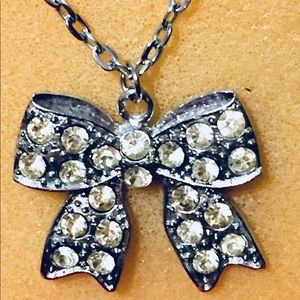 Cute little bow necklace with rhinestones
